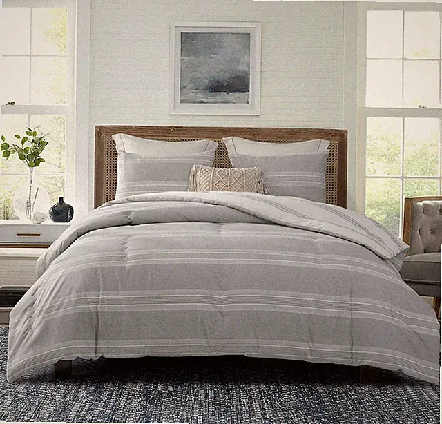 Comforter Queen Size 600 Thread Count Cotton Light Gray & White Stripes Reversib
