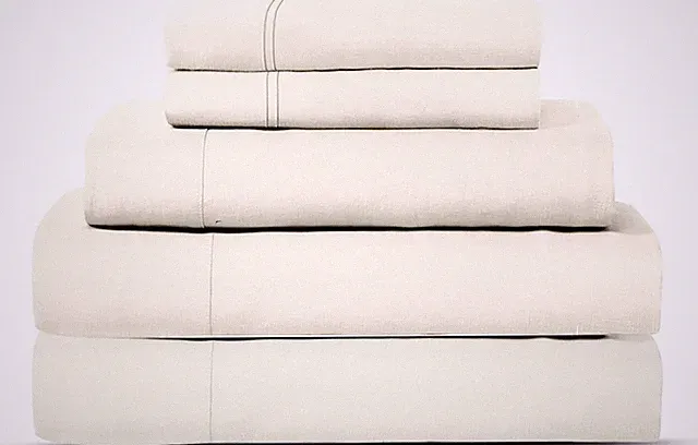 Luxury 600 Thread Count Ivory Full Sheet Set with Extra Fitted Sheet - 5 Pieces